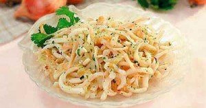 Кальмары, жареные с луком